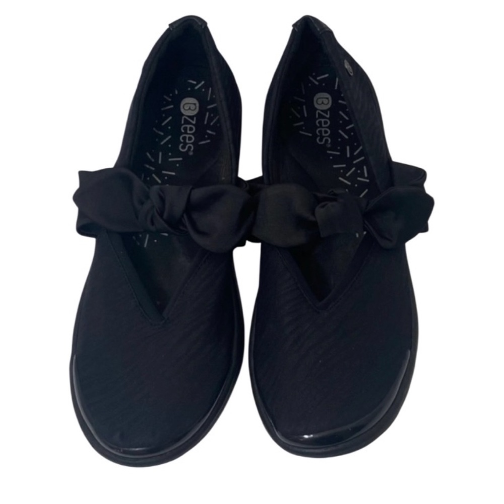 Bzees Pre-Owned Women's Playful Slip On black
Size 10